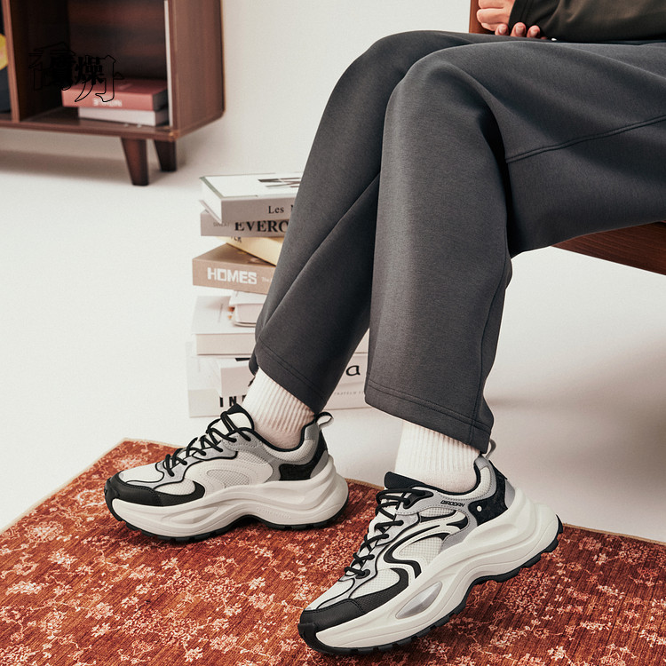 乔丹质燥女休闲鞋2026年春季新款网面透气轻便防滑厚底百搭运动鞋