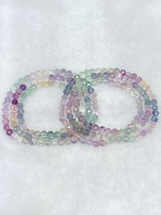 Natural Colored Fluorite Faceted Three-Circle Bracelet for Women, Fashionable Small Beads, Simple Crystal Cut Corner Bracelet Jewelry, Versatile