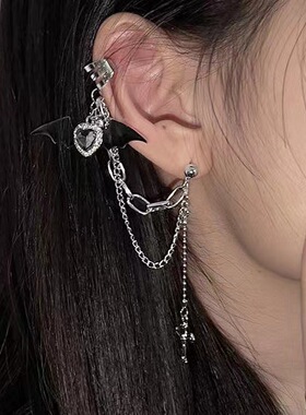 2025年新款Y2K黑色甜酷恶魔耳夹耳钉女小众设计感暗黑风耳环耳饰