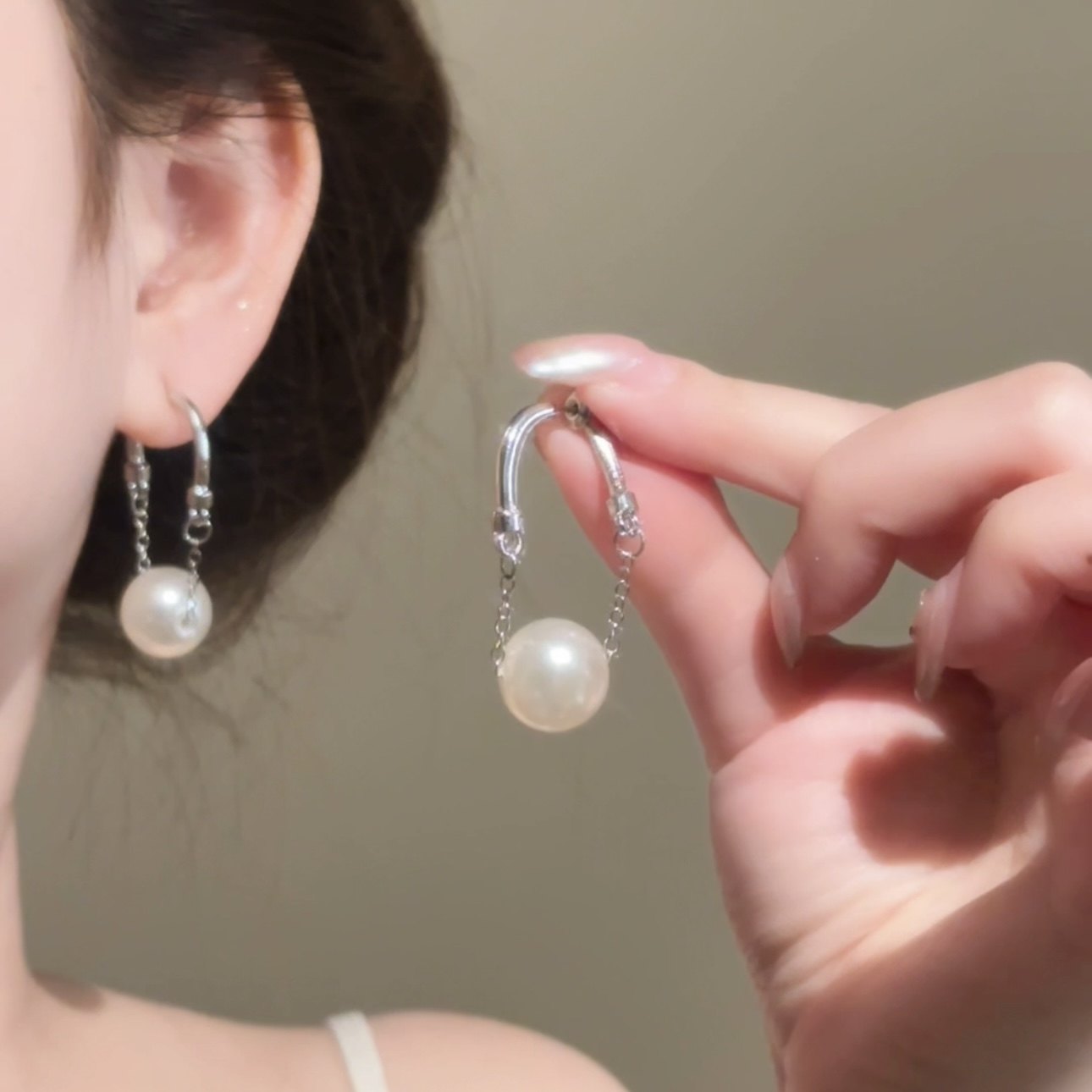法式珍珠前后戴吊坠耳环女轻奢小众高级感设计耳钉显气质时尚耳饰,饰品/流行首饰/时尚饰品新,耳钉,淘宝优惠券,粉丝福利购,淘宝优惠卷