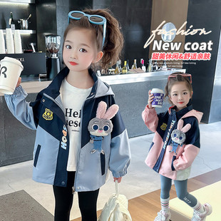 女童徽章兔冲锋衣早春秋季2026新款儿童春秋薄款宝宝加厚外套初春