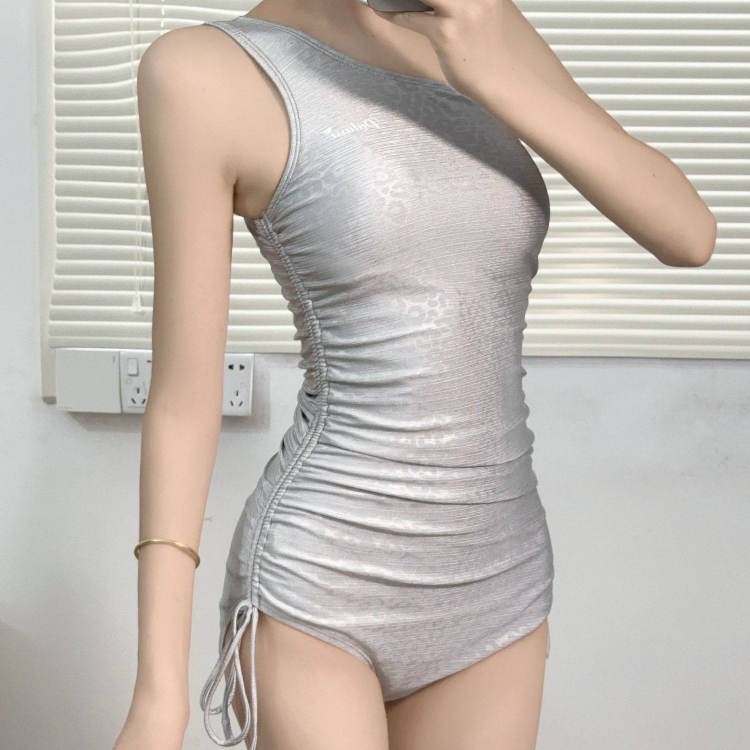 新款斜肩性感连体抽绳遮肉显瘦银色高级高豹纹游泳衣女泡温泉度假