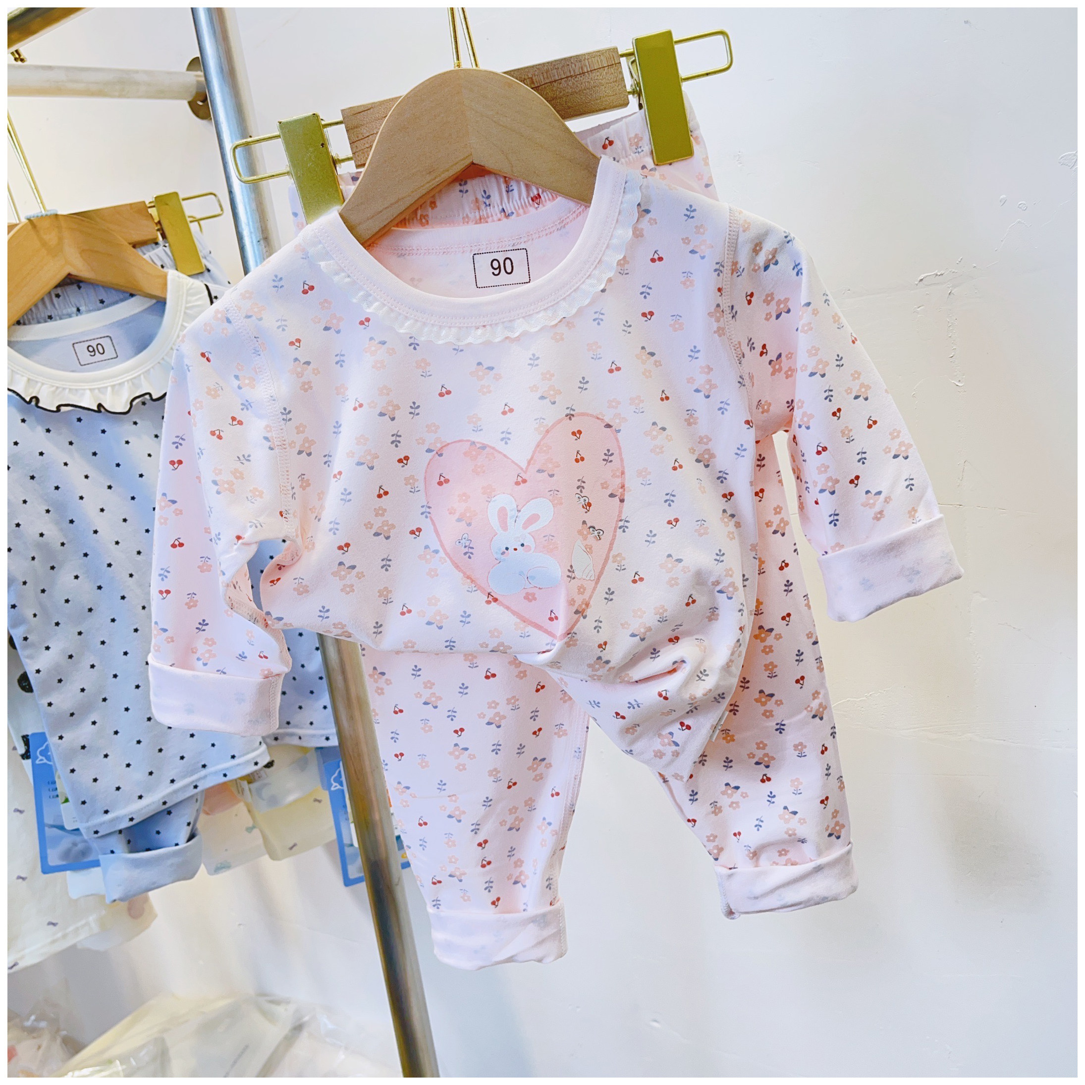 女童宝宝小清新碎花春秋睡衣儿童四季莱卡家居服花边园领打底套装