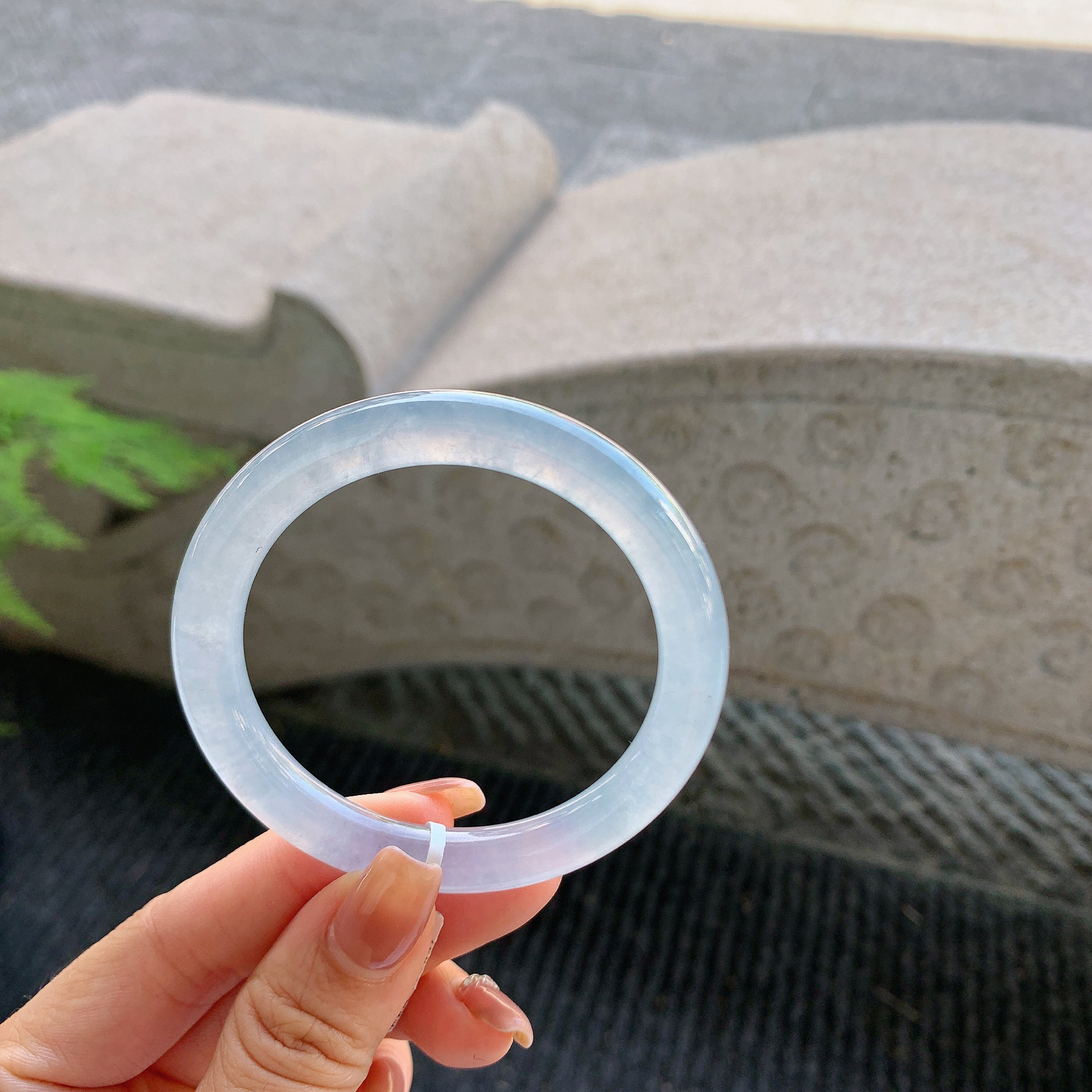 54圆条冰紫色天然缅甸翡翠手镯白底青冰飘花晴底翡翠玉手镯