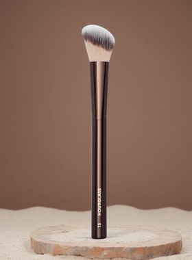 Hourglass斜角腮红刷No.15号修容刷高光刷取粉力强均匀晕染化妆刷