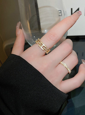 真金贝母锆石字母几何开口戒指