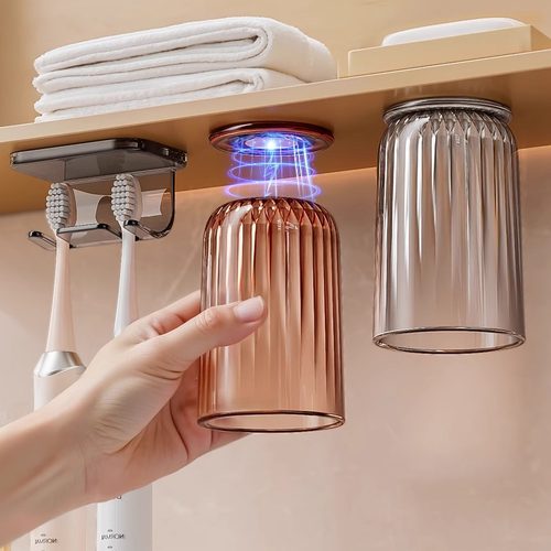 镜柜下磁吸漱口杯情侣柜底