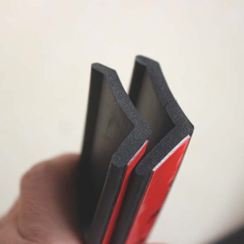 新款汽车通用小包围前铲防撞胶条