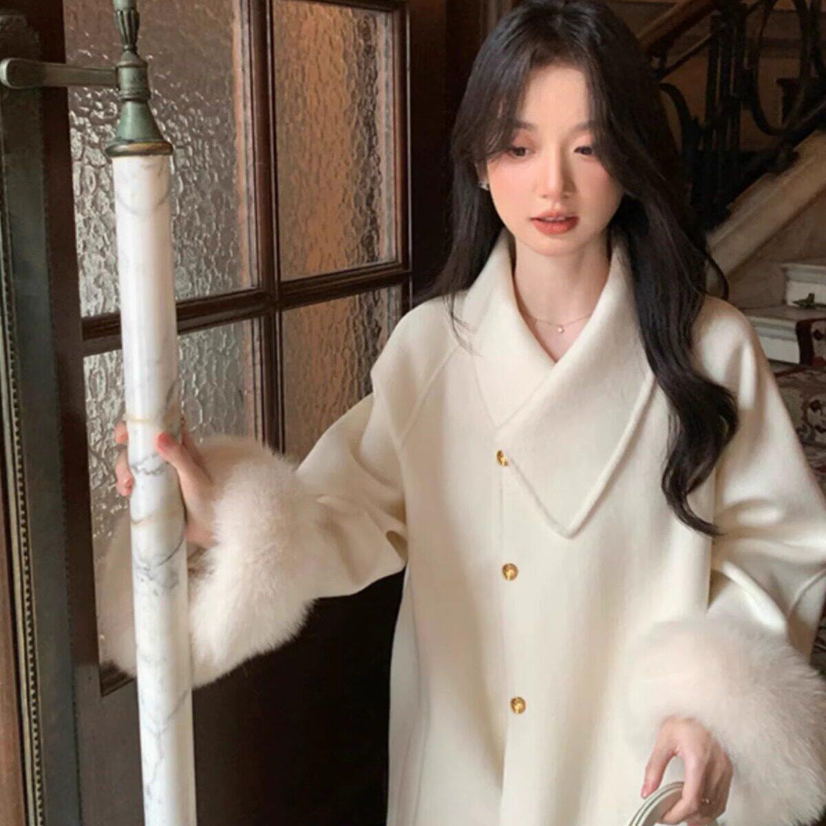白色双面呢羊绒大衣女中