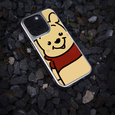 小熊维尼电镀玻璃黑框磨砂手机壳适用苹果iphone17promax华为小米14ULTRAOPPORENO12华为MATE60PROPLUS小米14