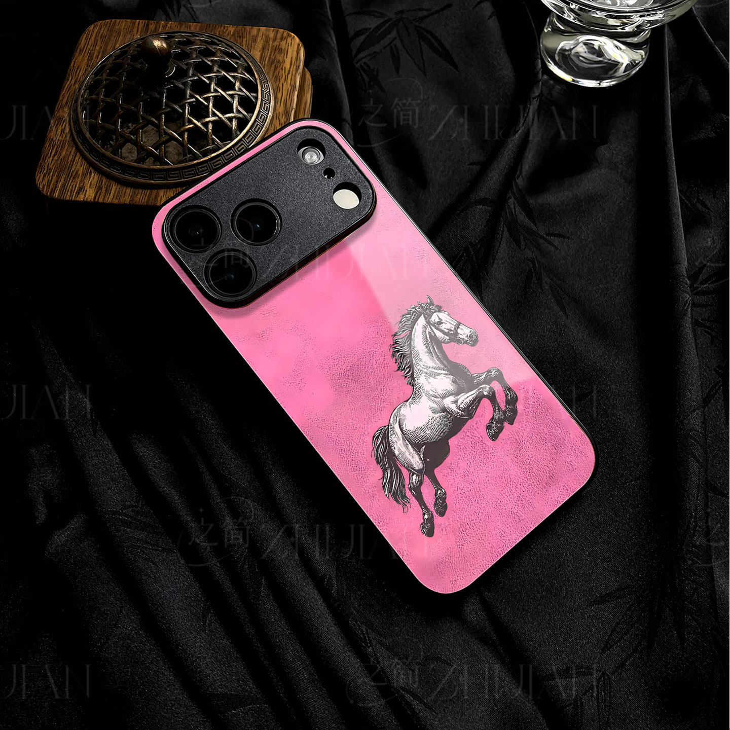 苹果17promax骏马奔腾玻璃手机壳马年新年祝福有钱适用苹果华为荣耀300PROVIVOY300MATE80PROMAX三星S25PLUS