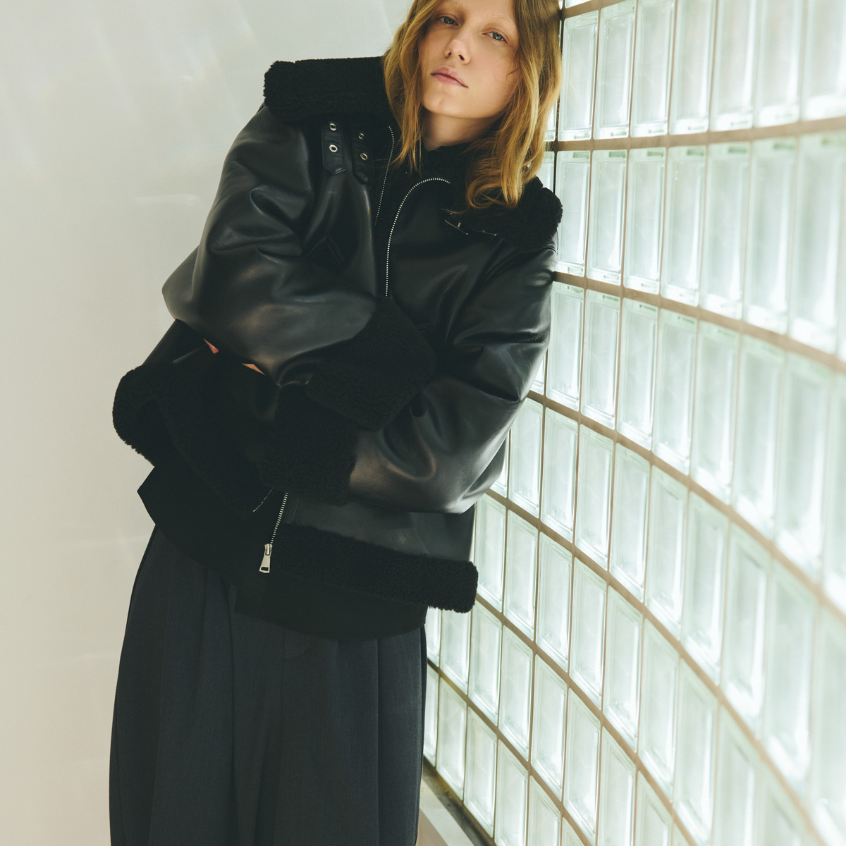 日单纯元经典款机车服皮毛一体帅气羊羔毛棉服外套 2色入