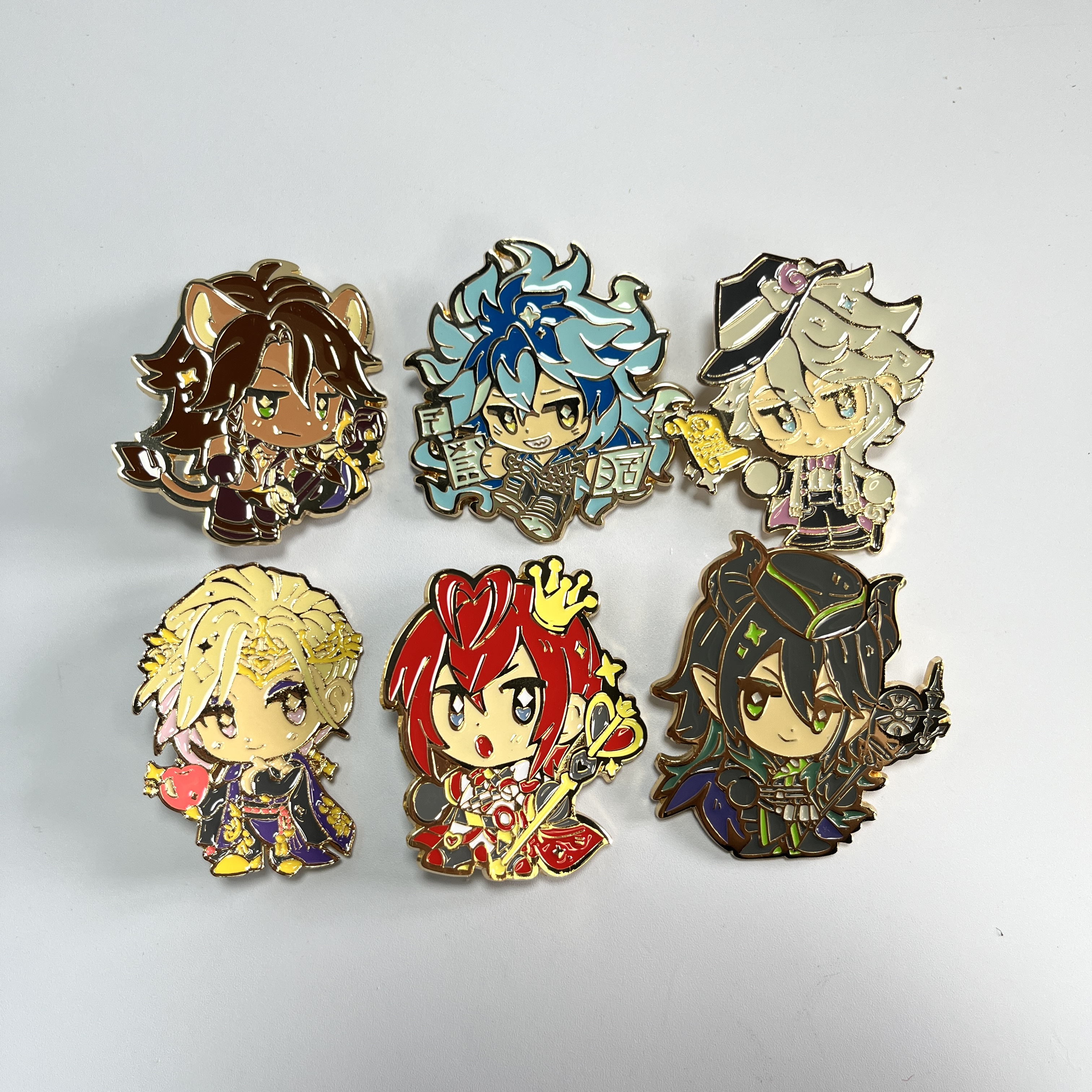 迪士尼周边扭曲仙境人物胸针包包配饰美版尾货