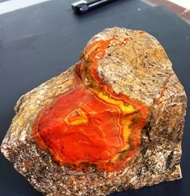 翡翠玉石雕刻南红和田玉来料