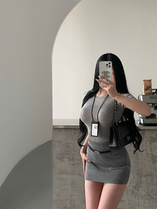 YoungGirlDay韩系纯欲圆领弹力紧身显瘦短款七分袖打底针织衫上衣