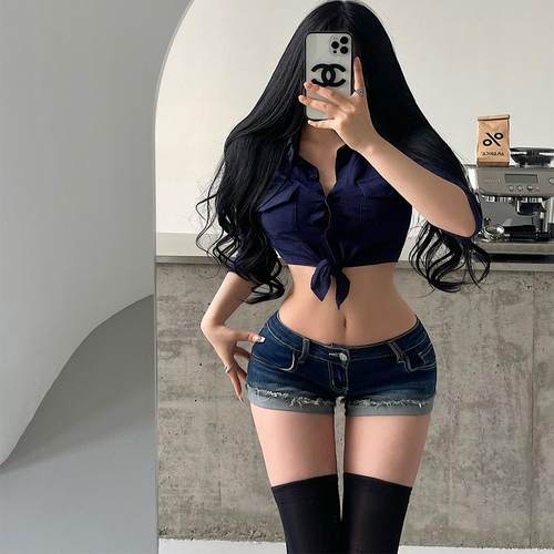 低腰包臀毛边卷边显腿长牛仔短裤