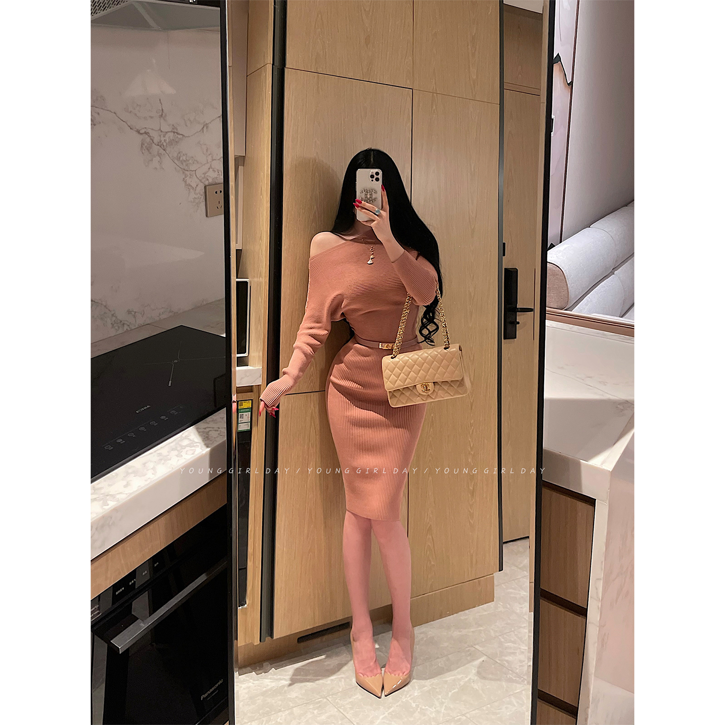 YoungGirlDay微醺玫瑰性感不规则斜肩针织包臀中长款连衣裙含腰带