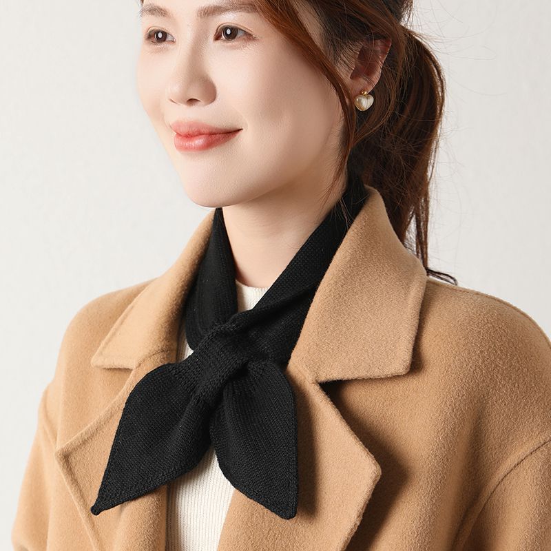 2024洋气款小围巾百搭个性保暖羊绒围脖女时尚加厚脖套护颈椎假领