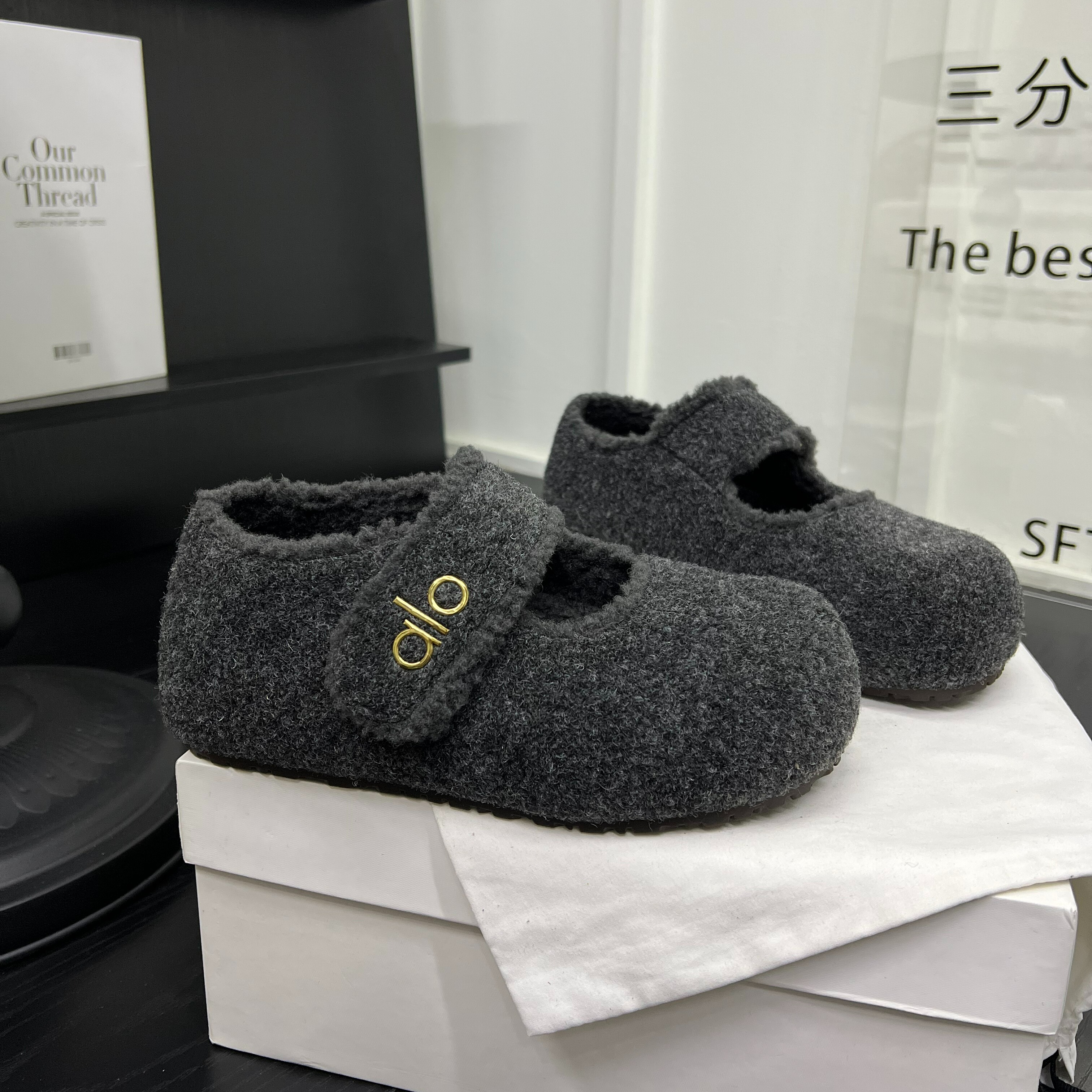 韩系毛呢厚底加绒卷卷毛浅口玛丽珍鞋女2025冬磨砂贴保暖休闲棉鞋