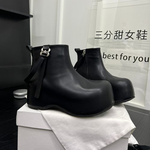 高级感真皮皮带厚底增高马丁靴女鞋显脚小百搭休闲烟筒靴加绒短靴