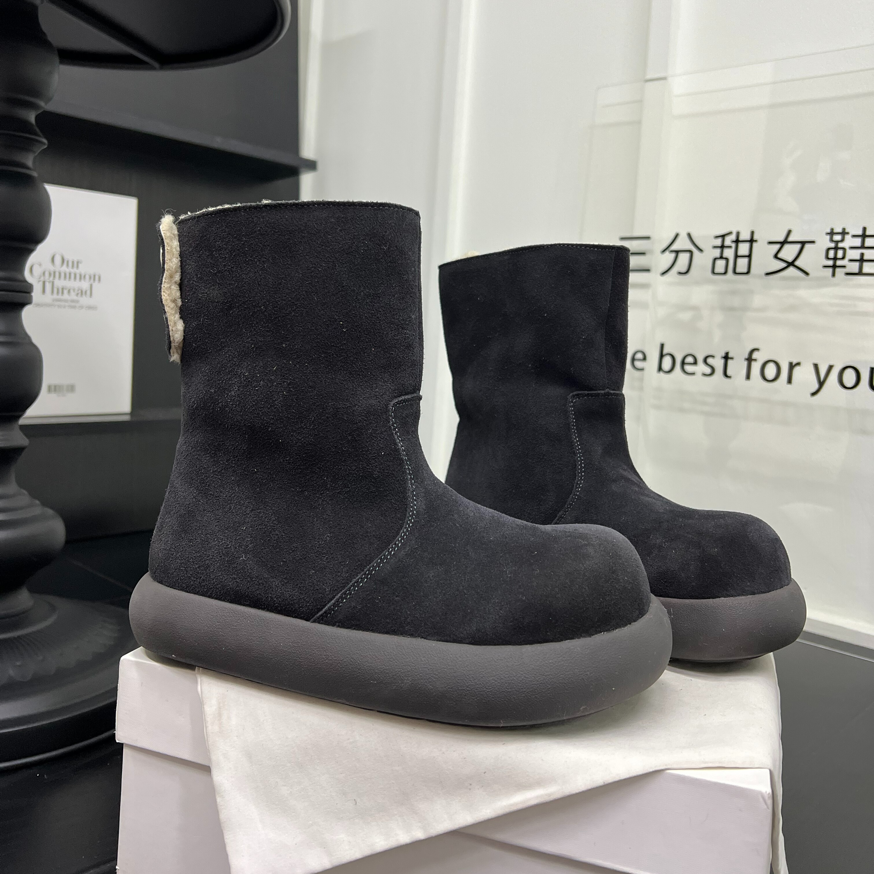 网红爆款磨砂皮厚底卡扣增高雪地靴女2025年新款一脚蹬短靴棉靴潮