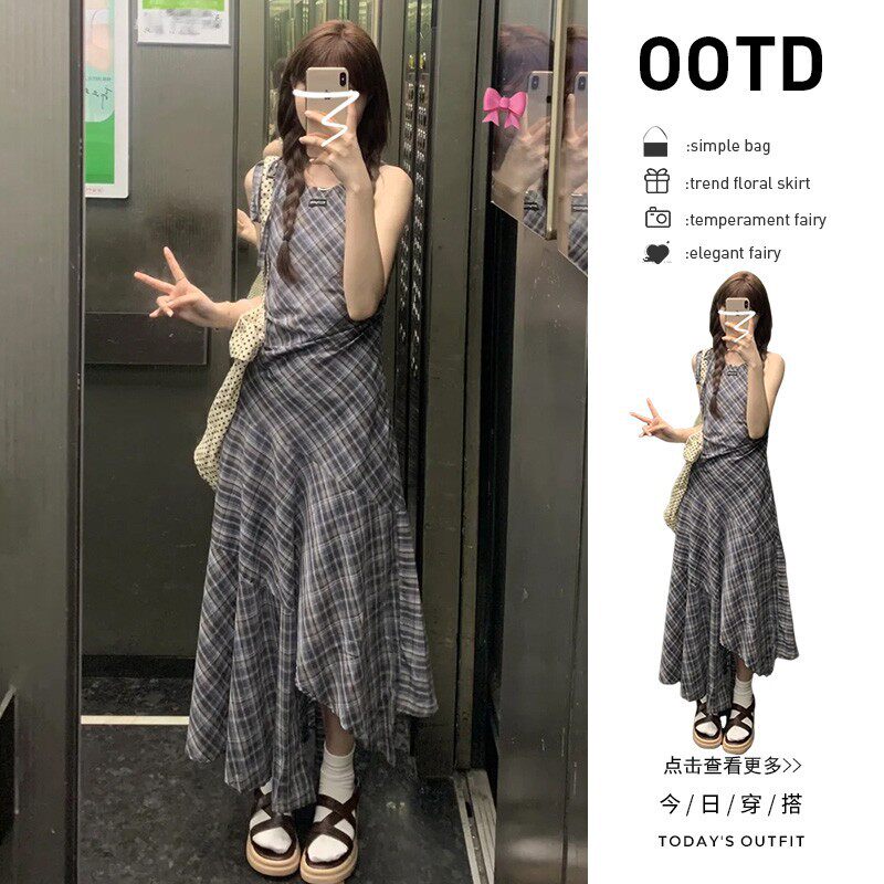 夏季格子吊带收腰度假连衣裙
