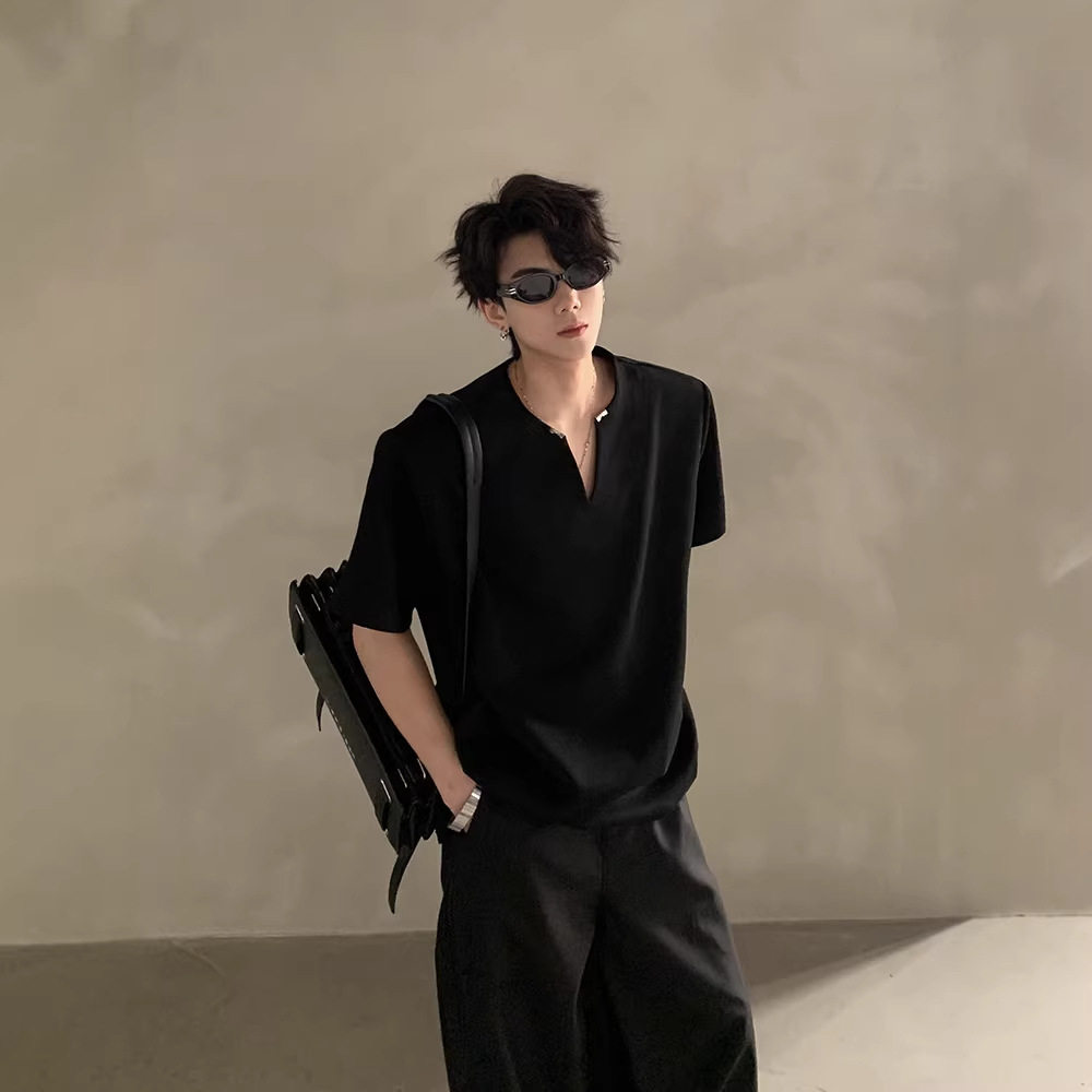 美式高街V领垫肩夏季短袖T恤男