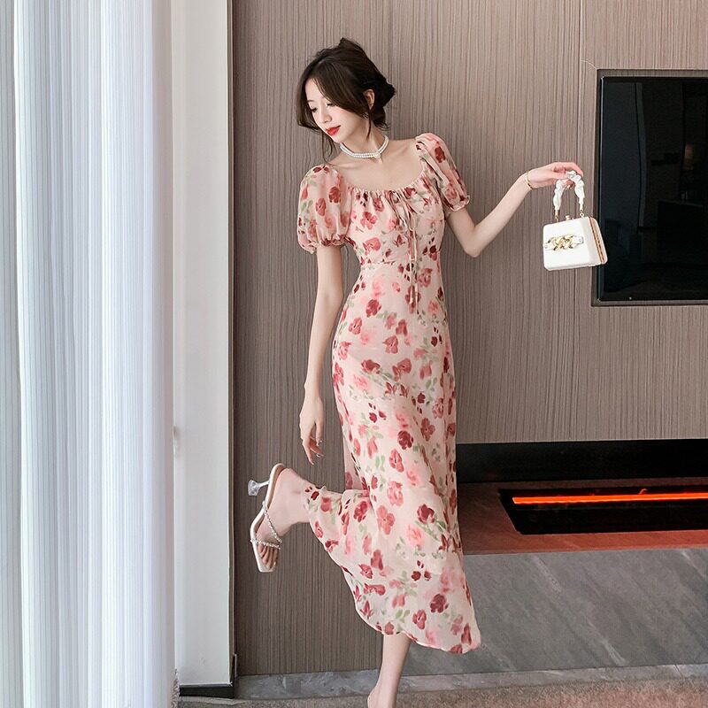 法式赫本风艺术感森系法式长裙惊艳玫瑰花方领碎花连衣裙女夏季