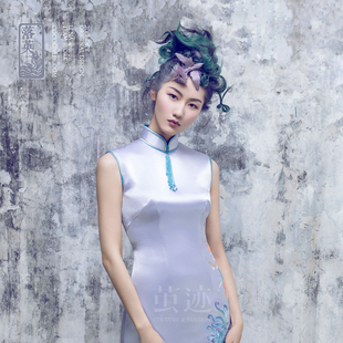 茧迹清晓集紫色真丝手绣修身 宴会敬酒活动立领简约旗袍