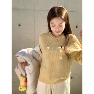 Halonini RL学院100Wool 经典百搭减龄套头麻花圆领小马刺绣毛衣