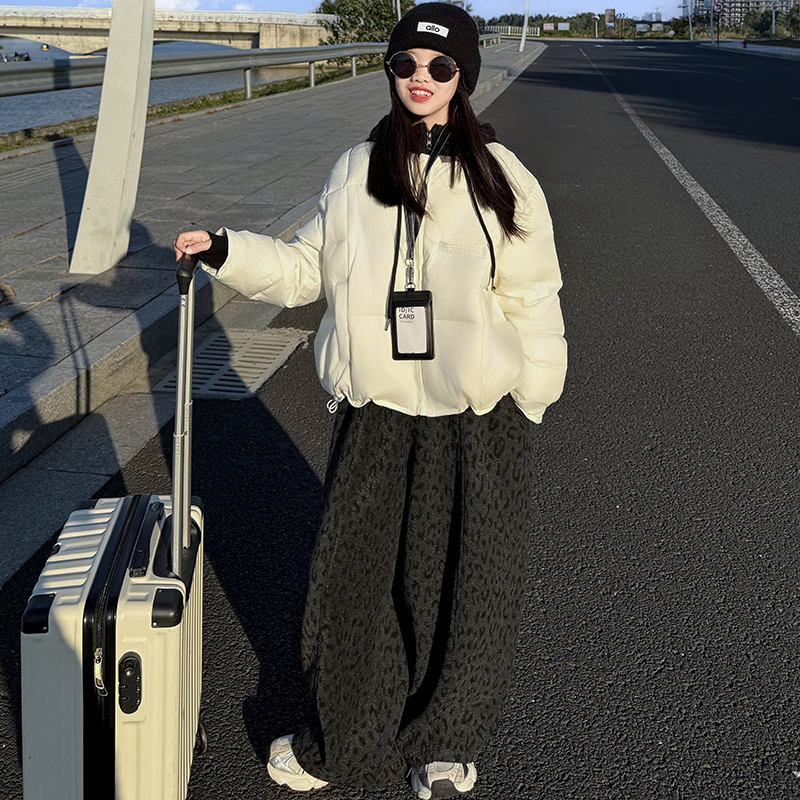 女童冬款白鸭绒羽绒服中大童儿童新款冬季短款面包服保暖韩系外套