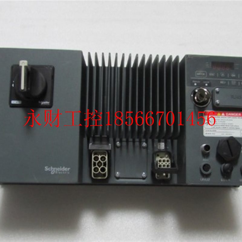议价现货新的 施耐德 ATV310LU30N4   一台7·2公斤在 17-5￥