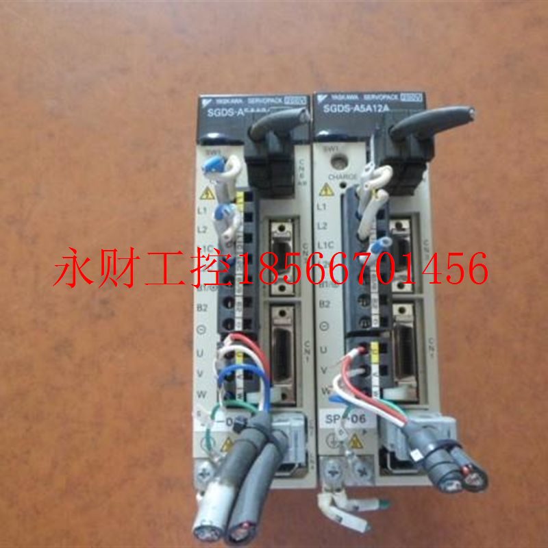 议价手 安川伺驱成动器 S二DGS-TDD01A12A 设备拆机 九新 ￥