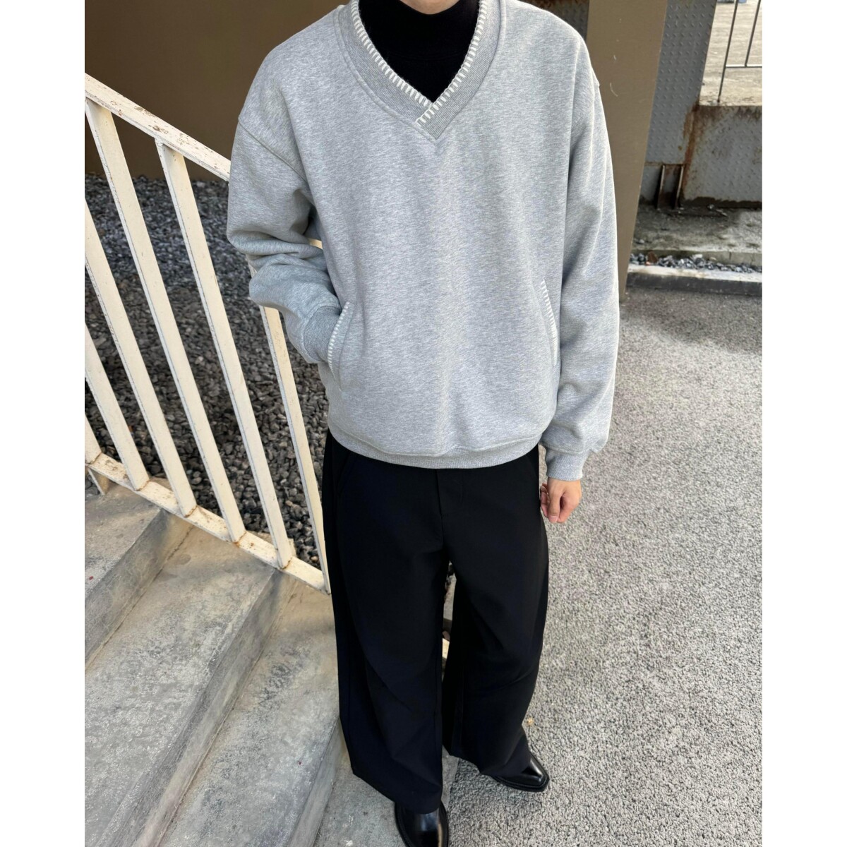 灰色