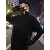 黑色
