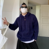 藏蓝色