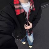 黑色