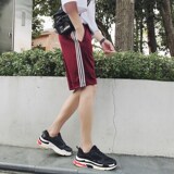 酒红色