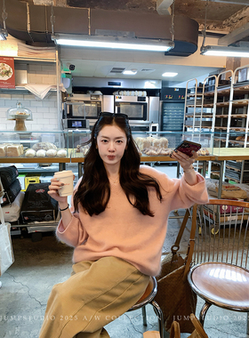 草莓跳 100%绵羊毛拉毛软糯亲肤v领毛衣女冬季宽松慵懒显瘦上衣