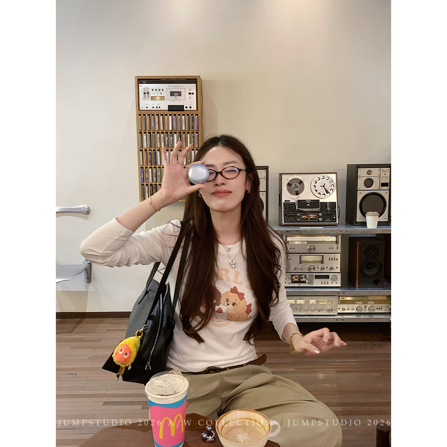 草莓跳 萌趣减龄狗狗印花圆领长袖T恤女秋季修身显瘦百搭打底上衣图片