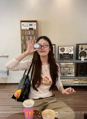 草莓跳 萌趣减龄狗狗印花圆领长袖T恤女秋季修身显瘦百搭打底上衣