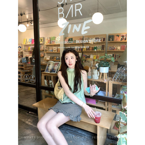 草莓跳法式复古挂脖无袖背心小衫女春夏设计感显瘦蝴蝶结系带上衣