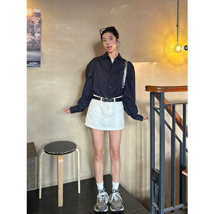 黑色条纹长袖衬衫女春秋薄款宽松设计感小众美式复古休闲翻领上衣