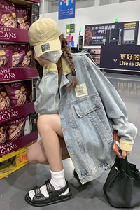 简约大方的蓝色牛仔上衣女早秋2025新款百搭显瘦小个子减龄短外套图片