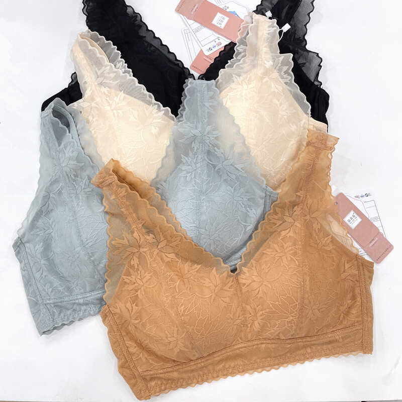 轻薄文胸无钢圈棉大胸显小纯欲