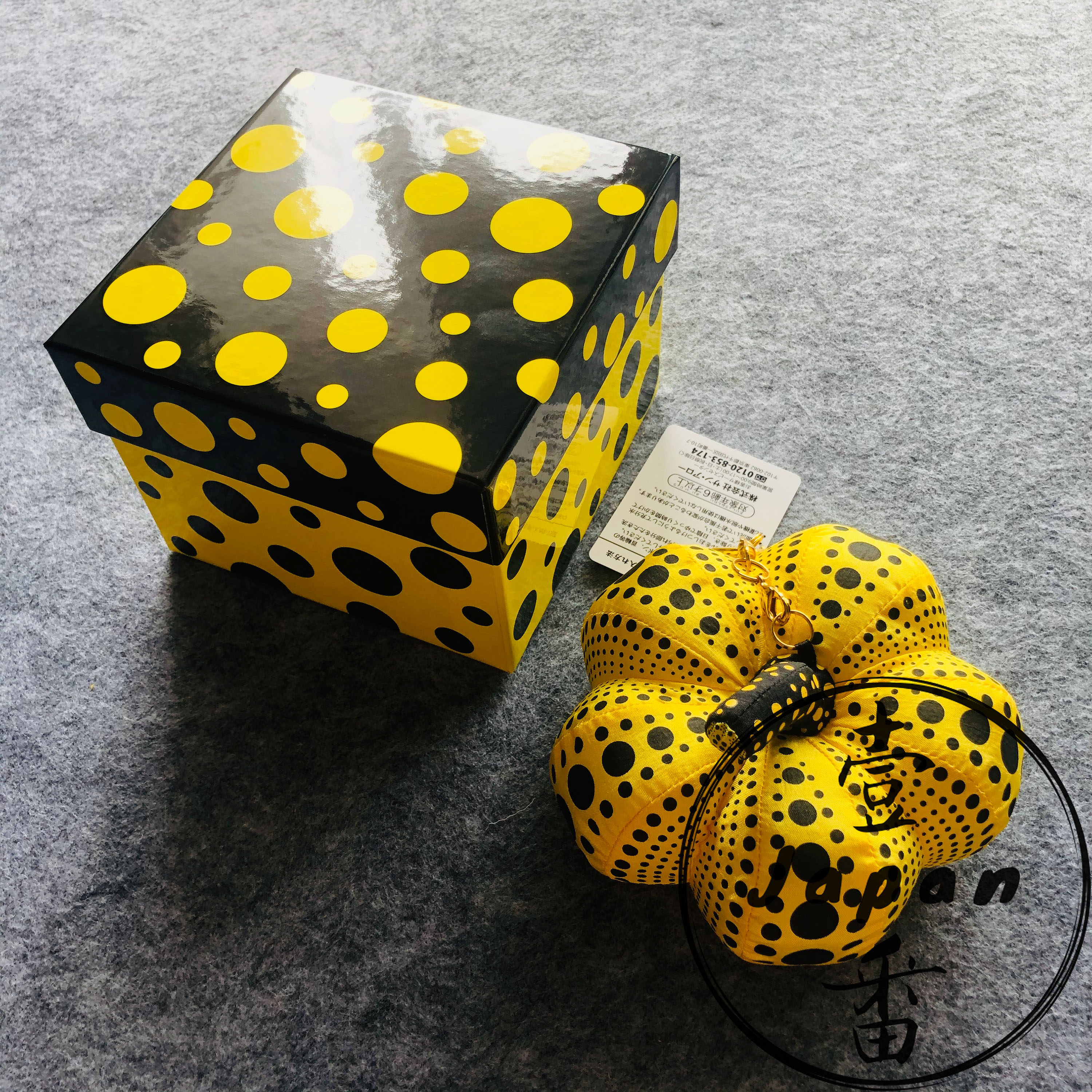 草间弥生挂件价格 草间弥生挂件图片 星期三