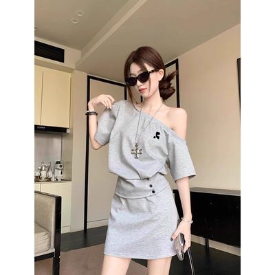 灰色运动套装连衣裙女2025新款
