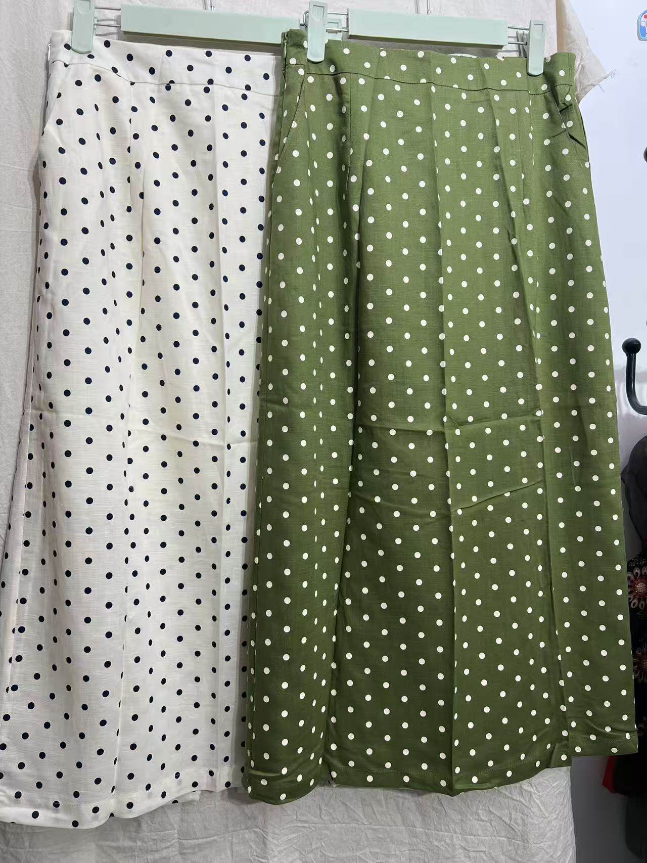 新款休闲百搭显瘦麻感波点后开衩半身裙包臀女款