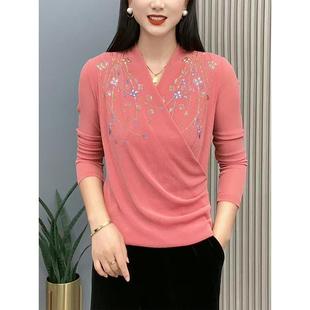 交叉v领显瘦精致小花烫钻秋款 妈妈装 时尚 打底衫 纯色百搭上衣 长袖