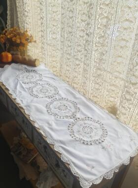 Q225  彩绣钩针花边长方桌旗白色棉质105x35cm氧化